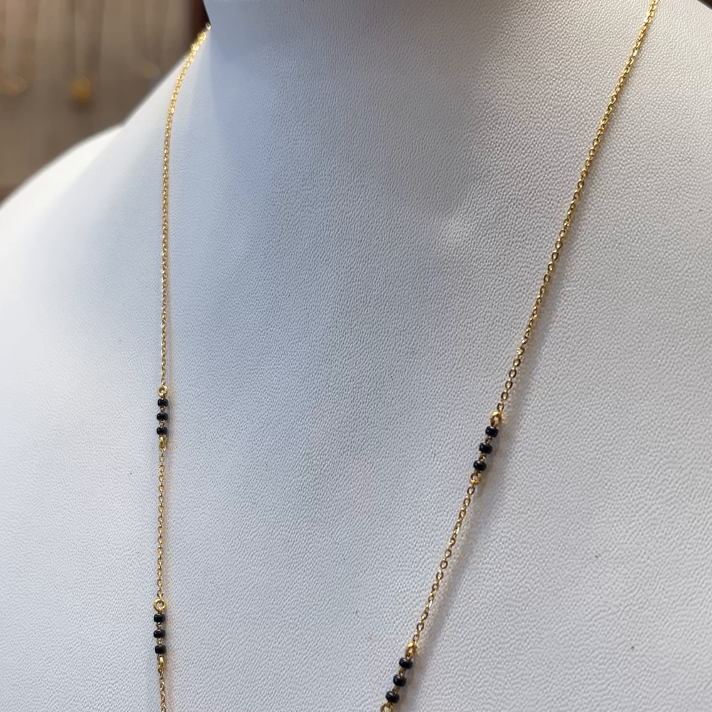 CMR 4.686gms SHORT BLACK BEADS 22K Nakshi