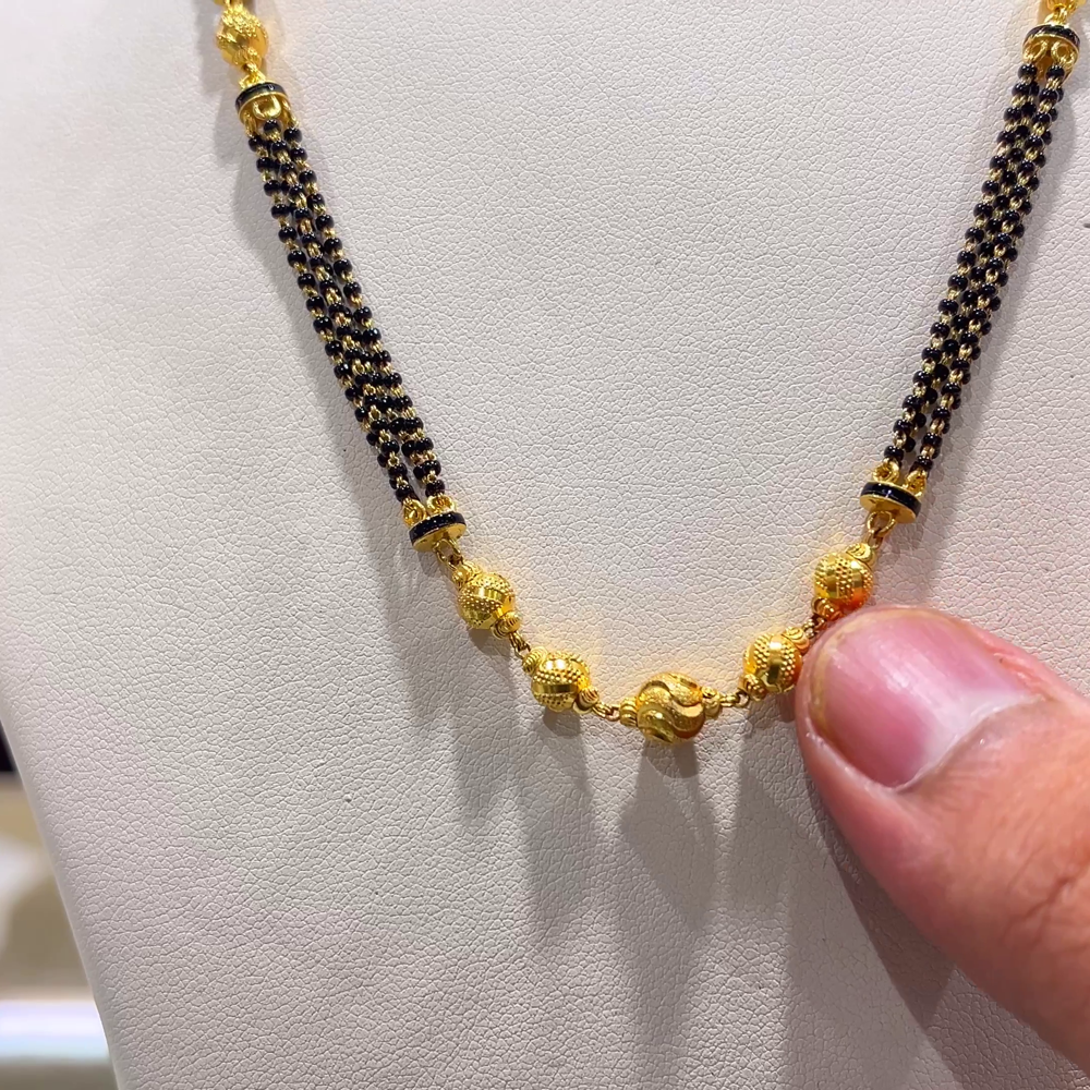 CHANDANA Brothers 12.47gms SHORT BLACK BEADS 22K Yellow Gold