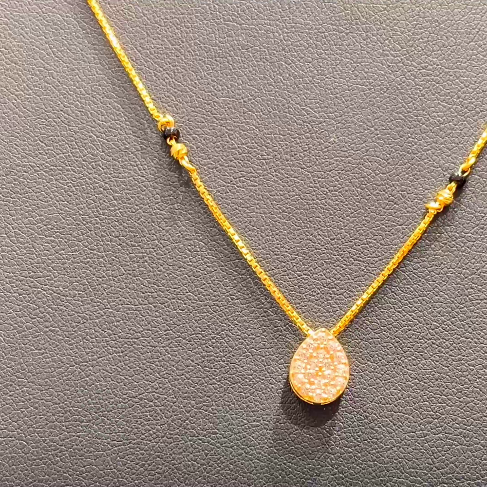 SOUTH INDIA 4.488gms SHORT BLACK BEADS 22K Yellow Gold