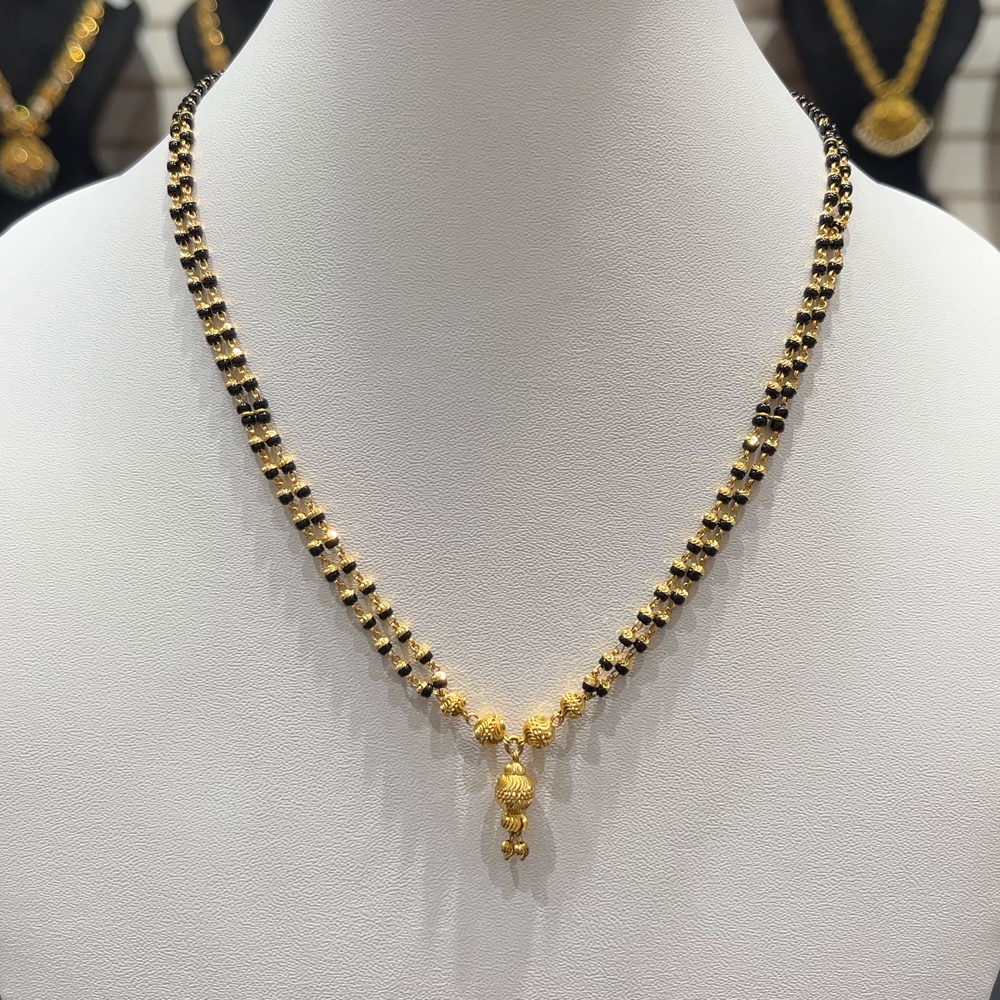 RS BROTHERS 9.936gms SHORT BLACK BEADS 22K Yellow Gold