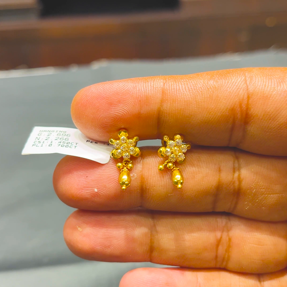 SOUTH INDIA 2.266gms EARRINGS 22K Yellow Gold