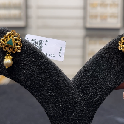 SOUTH INDIA 4.149gms EARRINGS 22K Yellow Gold