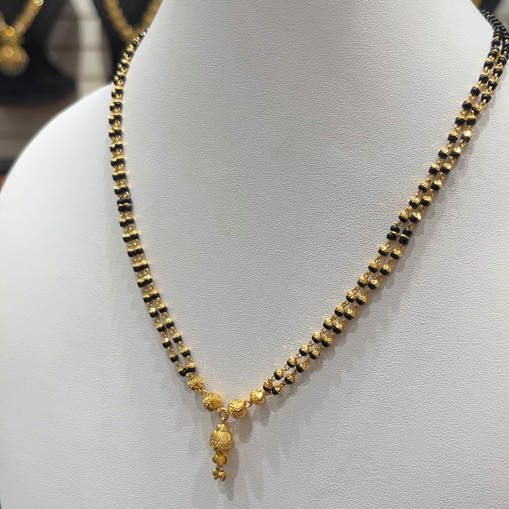 RS BROTHERS 9.936gms SHORT BLACK BEADS 22K Yellow Gold