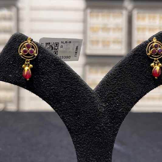 SOUTH INDIA 2.091gms EARRINGS 22K Yellow Gold