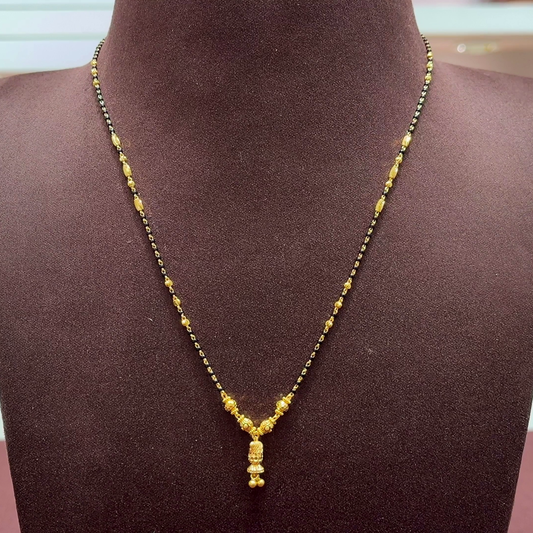 SwarnaKanchi 5.483gms SHORT BLACK BEADS 22K Yellow Gold