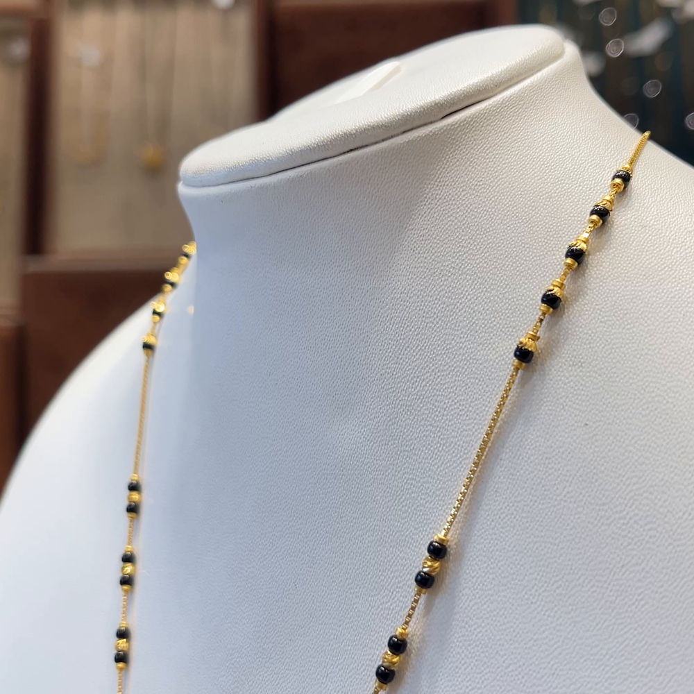 CMR 6.688gms SHORT BLACK BEADS 22K Nakshi