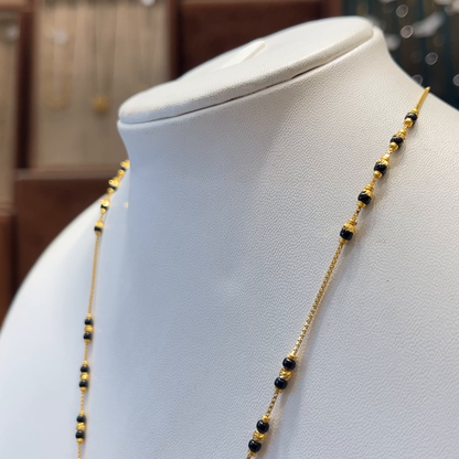 CMR 6.688gms SHORT BLACK BEADS 22K Nakshi