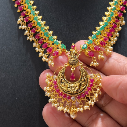 MUKUNDA JEWELLERS 28.284gms NECKLACE 22K Nakshi