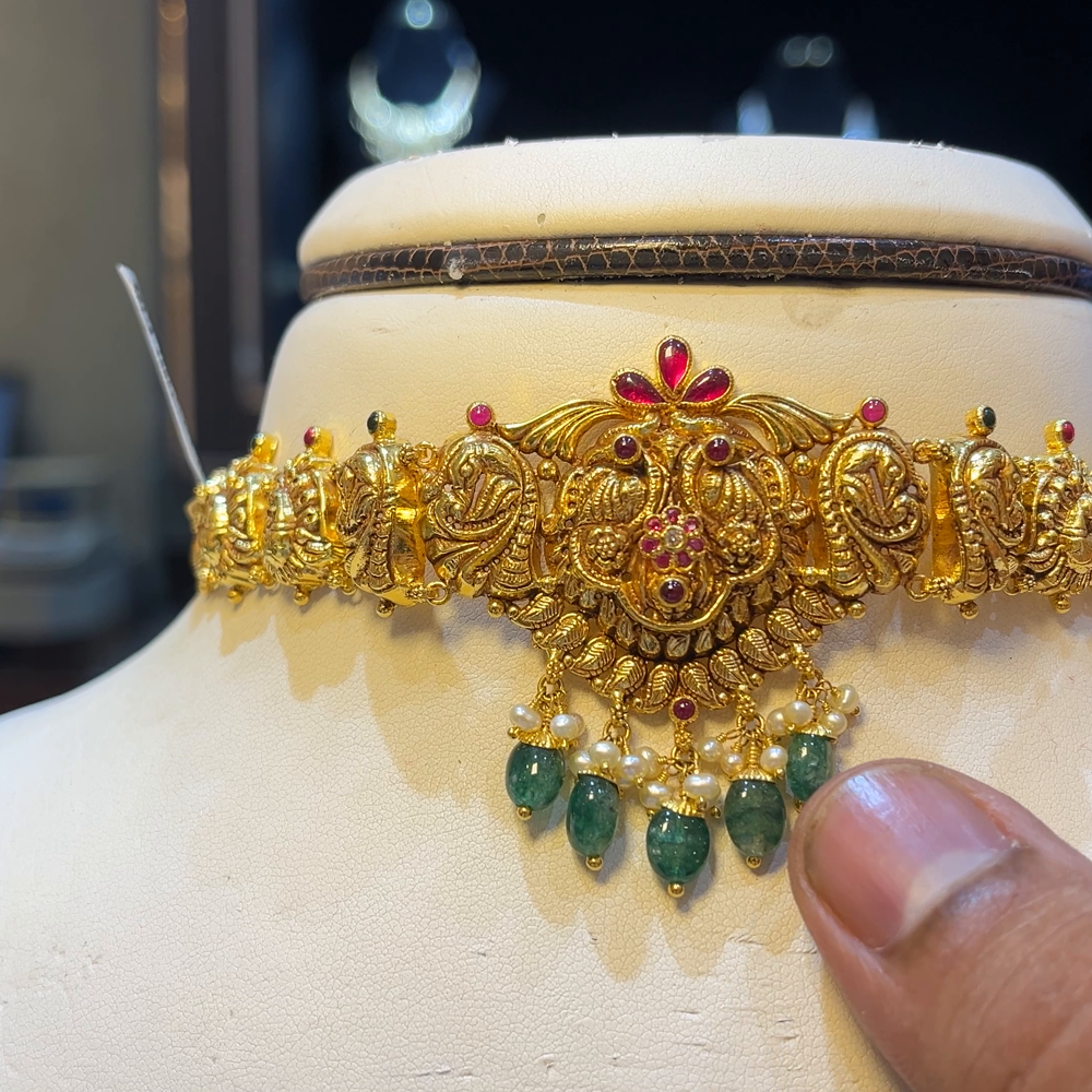 Light Weight Choker Necklace In Gold SOUTH INDIA CHOKER 22K