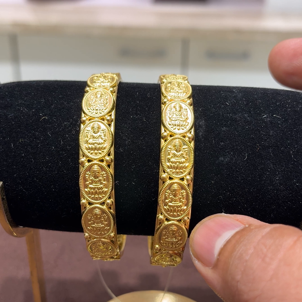 SwarnaKanchi 15.921gms BANGLES 22K Yellow Gold