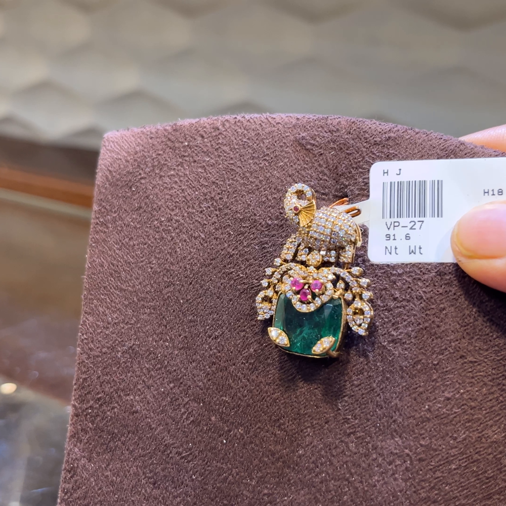 SRI RAM 6.812gms Pendent 22K Nakshi