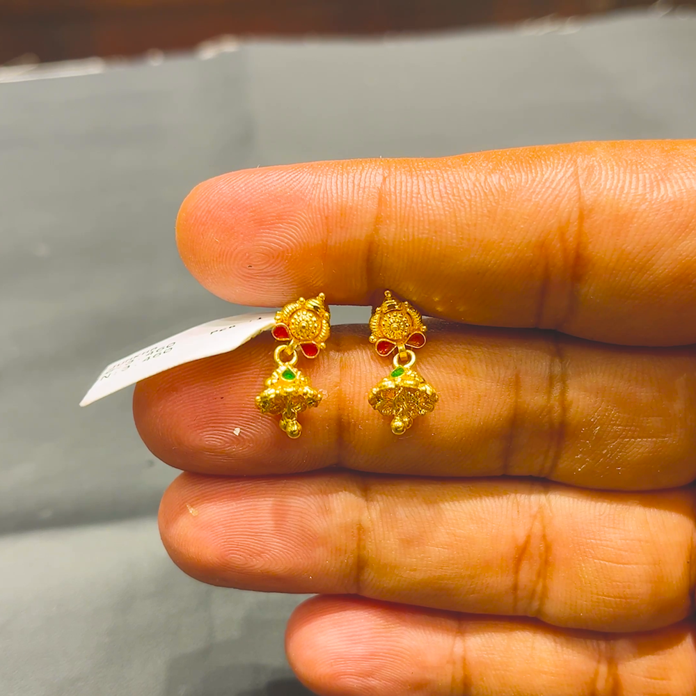 SOUTH INDIA 3.46gms EARRINGS 22K Yellow Gold