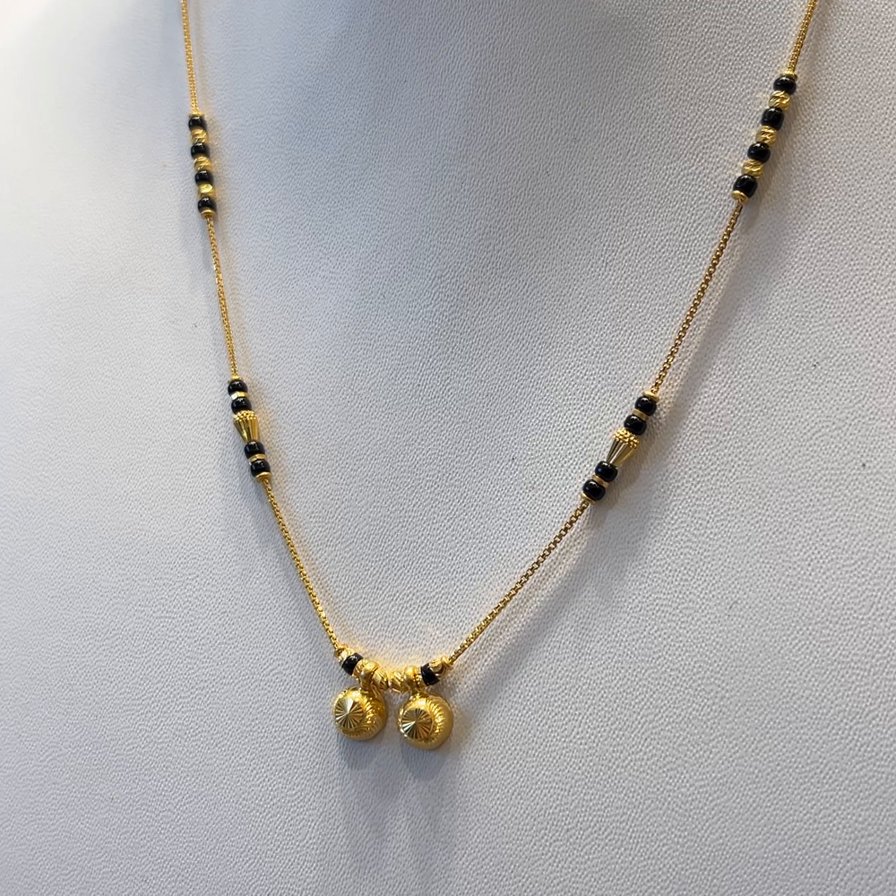 CMR 6.08gms SHORT BLACK BEADS 22K Nakshi