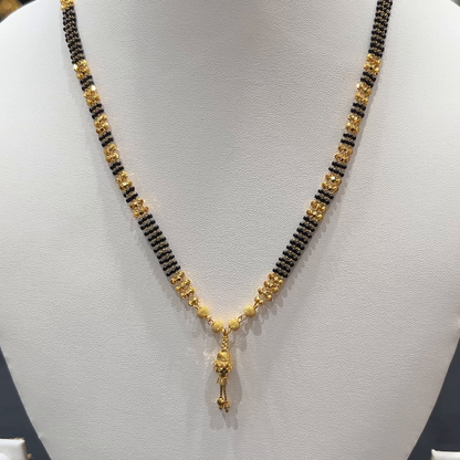 RS BROTHERS 11.87gms SHORT BLACK BEADS 22K Yellow Gold