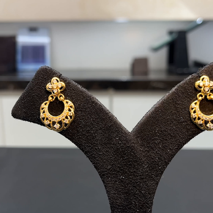 MUKUNDA JEWELLERS 6.31gms EARRINGS 22K Yellow Gold