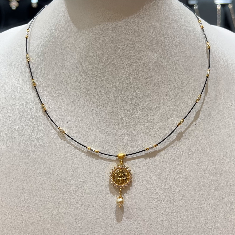 RS BROTHERS 4.066gms SHORT BLACK BEADS 22K Yellow Gold