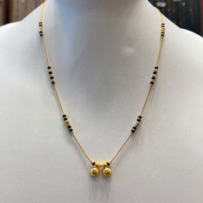 CMR 6.08gms SHORT BLACK BEADS 22K Nakshi