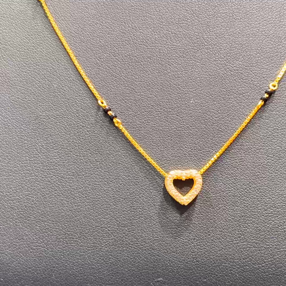 SOUTH INDIA 3.915gms SHORT BLACK BEADS 22K Yellow Gold