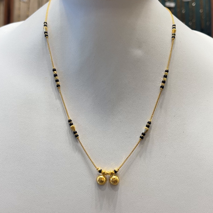 CMR 6.08gms SHORT BLACK BEADS 22K Nakshi