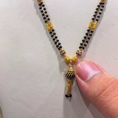 CHANDANA Brothers 10.58gms SHORT BLACK BEADS 22K Yellow Gold