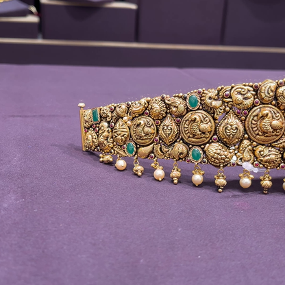 CMR 97.928gms VADDANAM 22K Nakshi