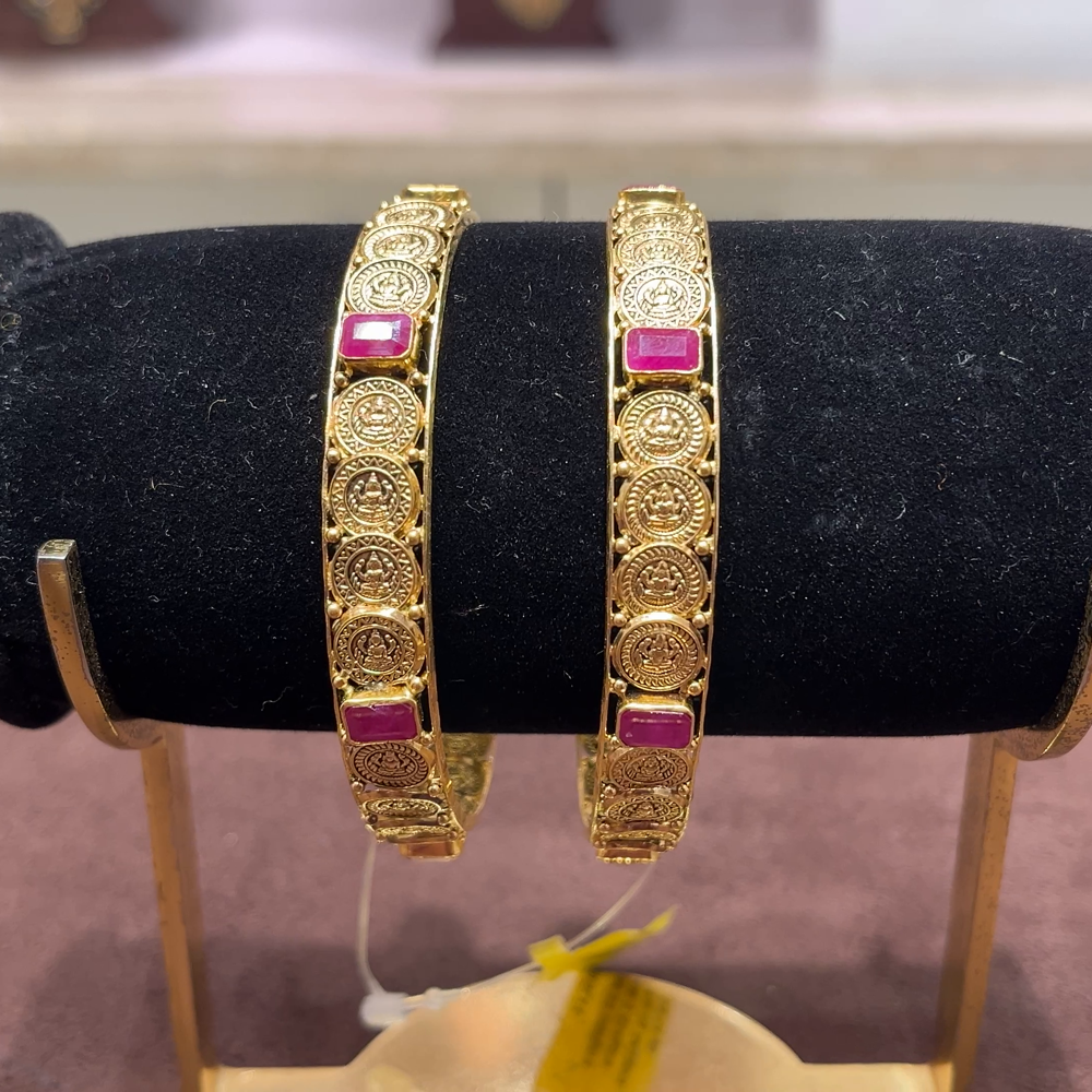 SwarnaKanchi 19.542gms BANGLES 22K Yellow Gold