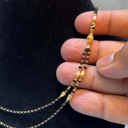 MUKUNDA JEWELLERS 7.37gms SHORT BLACK BEADS 22K Yellow Gold