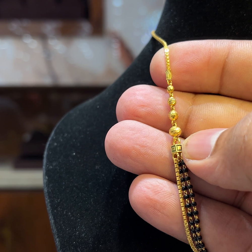 MUKUNDA JEWELLERS 8.71gms SHORT BLACK BEADS 22K Yellow Gold