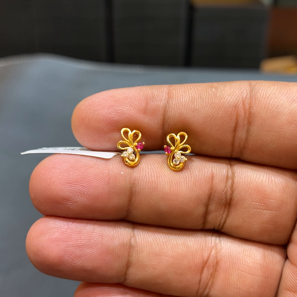 SOUTH INDIA 2.128gms EARRINGS 22K Yellow Gold