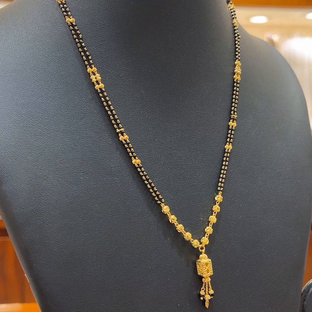 Chennai Shopping Mall 8.73gms SHORT BLACK BEADS 22K Yellow Gold