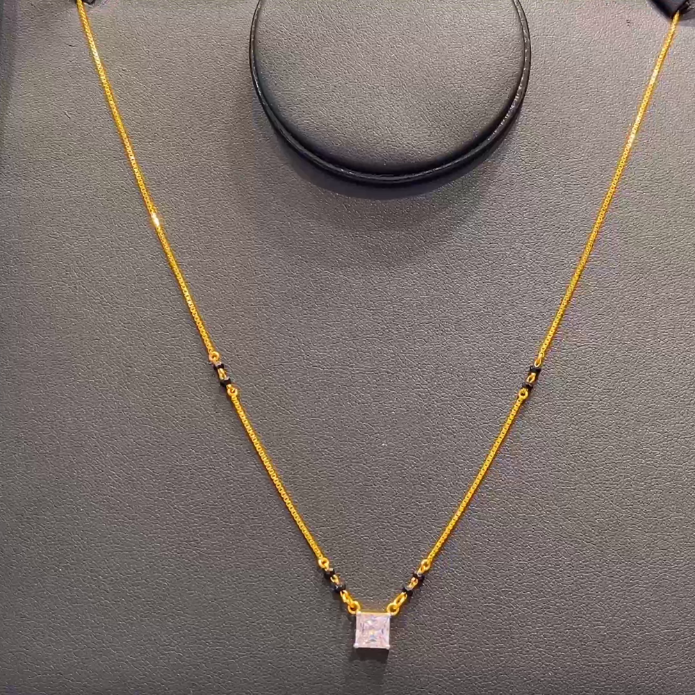 SOUTH INDIA 3.768gms SHORT BLACK BEADS 22K Yellow Gold