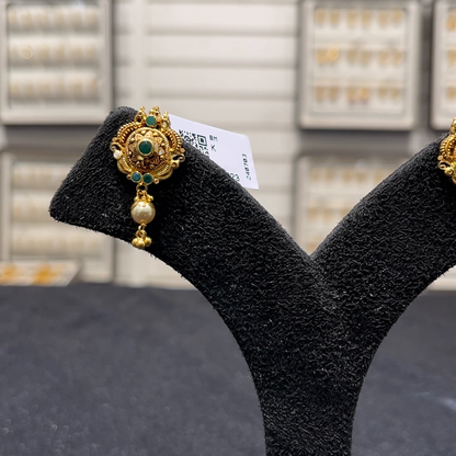 SOUTH INDIA 3.835gms EARRINGS 22K Yellow Gold