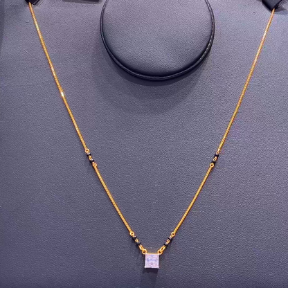 SOUTH INDIA 3.768gms SHORT BLACK BEADS 22K Yellow Gold