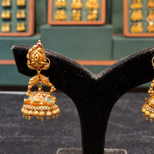 CMR 18.904gms EARRINGS 22K Nakshi