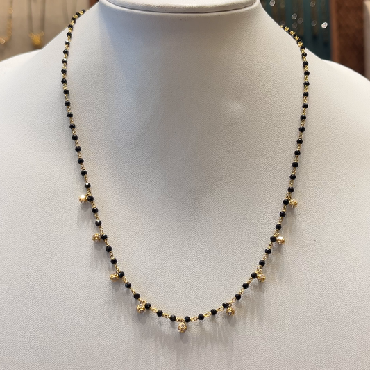 CMR 5.981gms SHORT BLACK BEADS 22K Nakshi