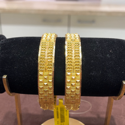 SwarnaKanchi 32.133gms BANGLES 22K Yellow Gold