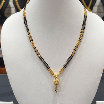 RS BROTHERS 11.88gms SHORT BLACK BEADS 22K Yellow Gold