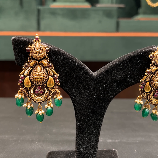 CMR 13.115gms EARRINGS 22K Nakshi