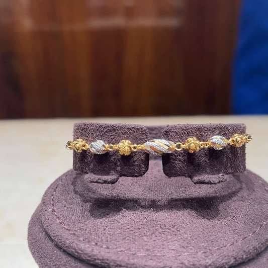 MUKUNDA JEWELLERS 4.785gms Bracelets 22K Yellow Gold