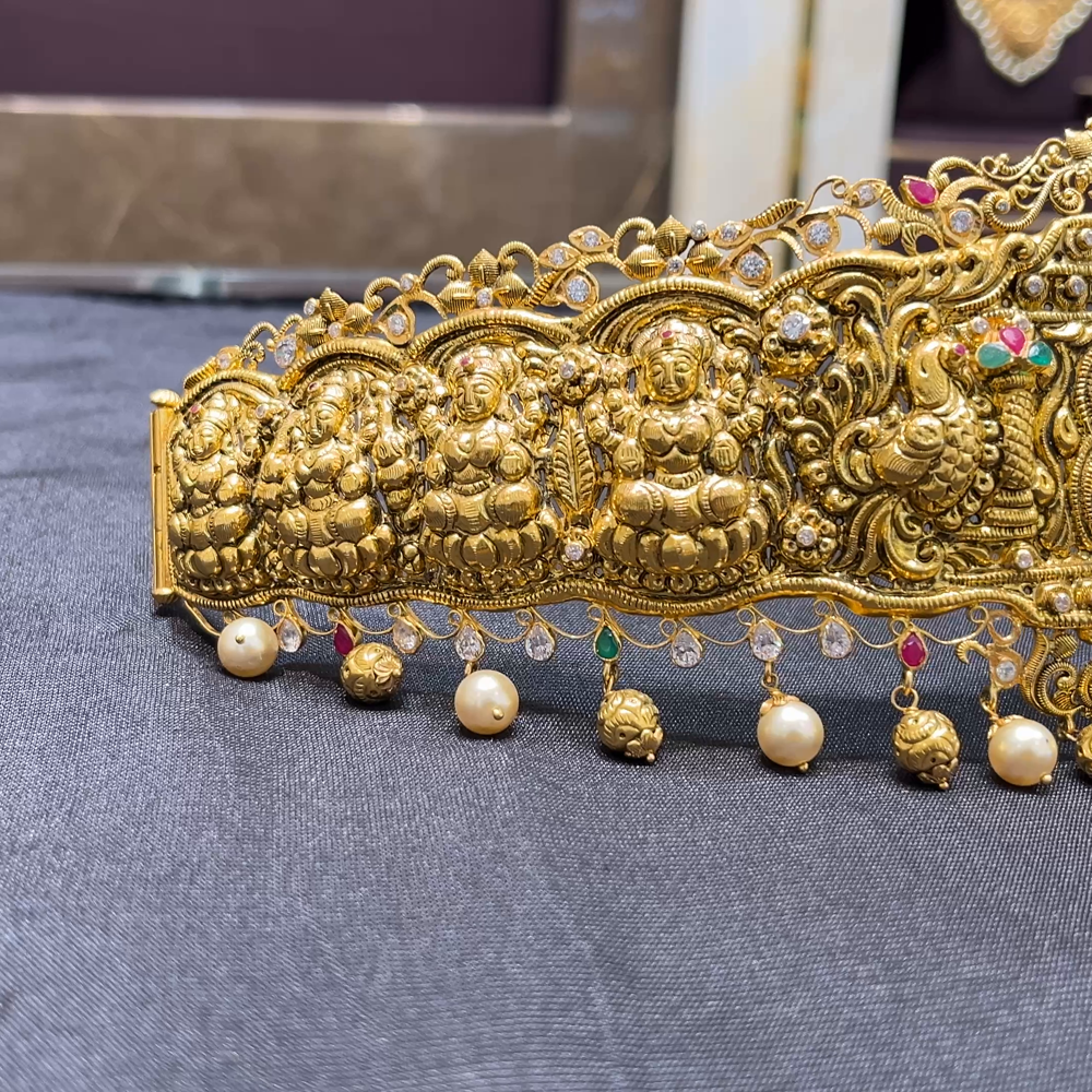 CMR 128.056gms VADDANAM 22K Nakshi