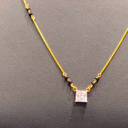 SOUTH INDIA 3.768gms SHORT BLACK BEADS 22K Yellow Gold