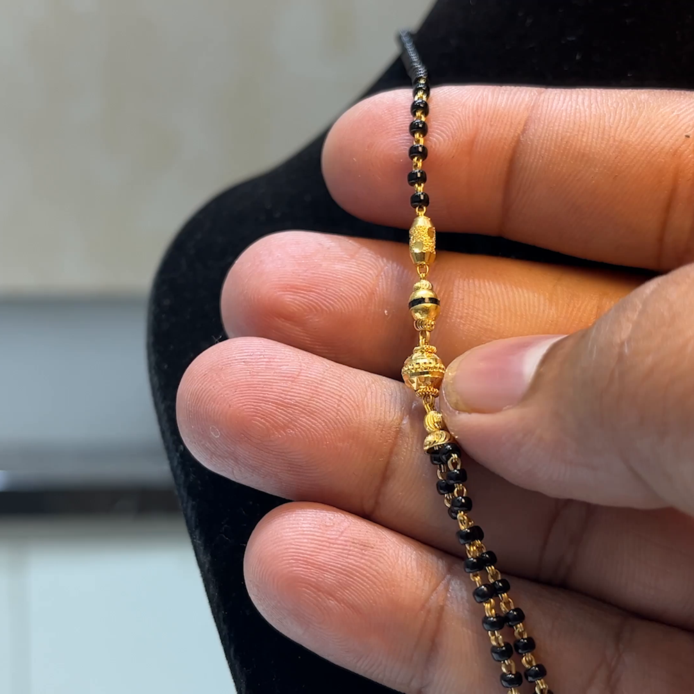 MUKUNDA JEWELLERS 8.16gms SHORT BLACK BEADS 22K Yellow Gold