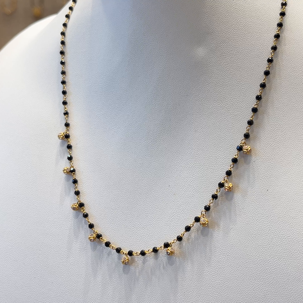 CMR 5.981gms SHORT BLACK BEADS 22K Nakshi