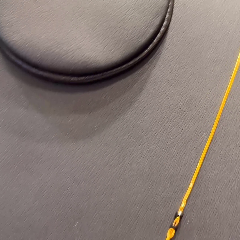 SOUTH INDIA 3.768gms SHORT BLACK BEADS 22K Yellow Gold