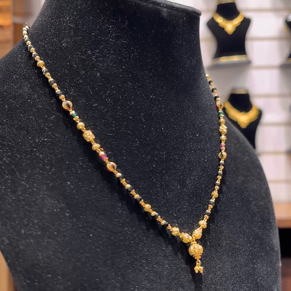 SOUTH INDIA 11.233gms SHORT BLACK BEADS 22K Yellow Gold