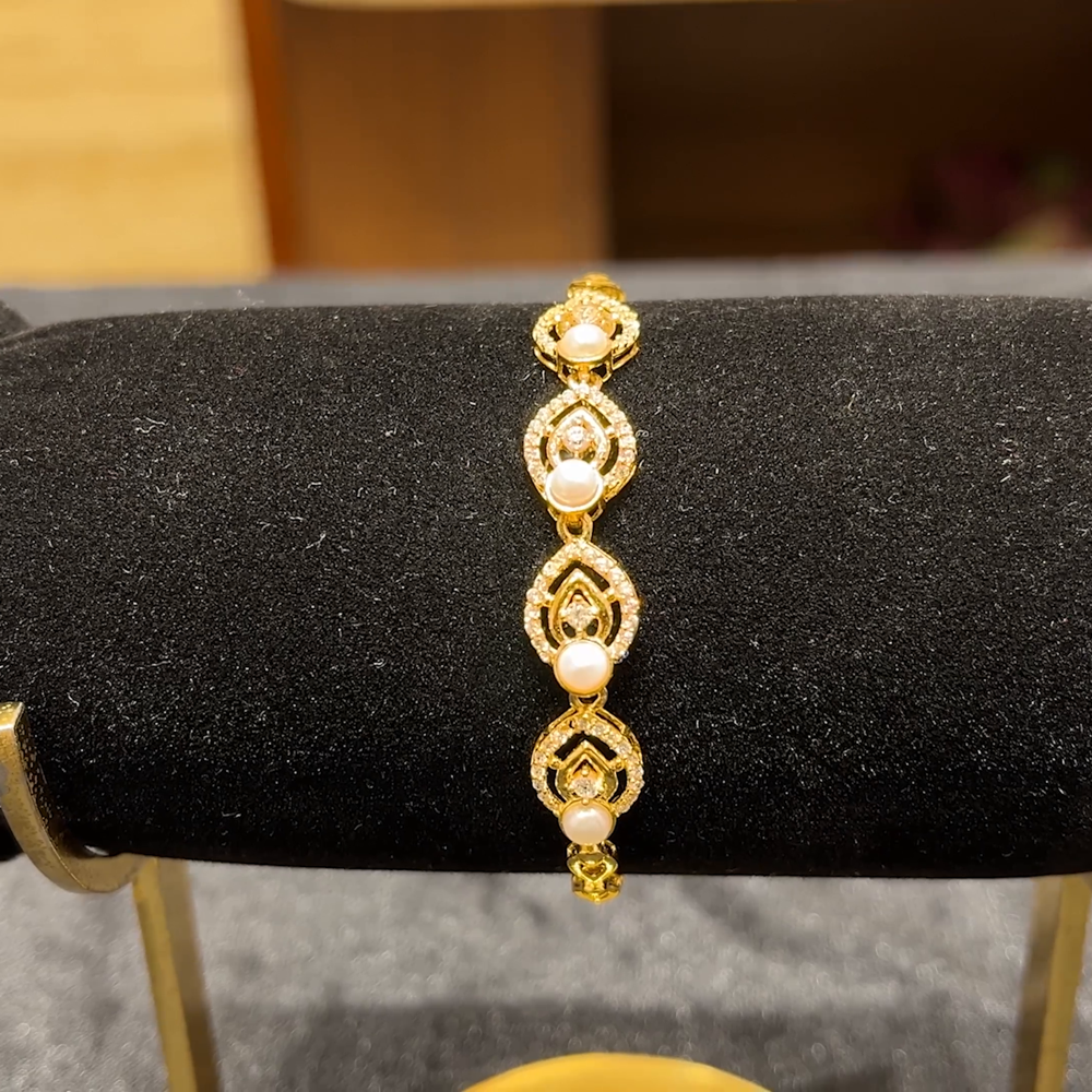 Chennai Shopping Mall 7.2gms Bracelets 22K Yellow Gold