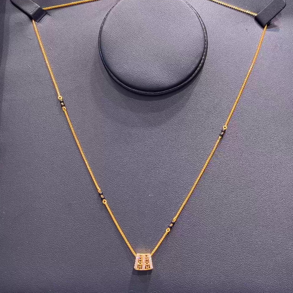 SOUTH INDIA 4.382gms SHORT BLACK BEADS 22K Yellow Gold