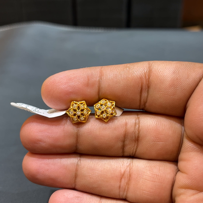 SOUTH INDIA 3.731gms EARRINGS 22K Yellow Gold