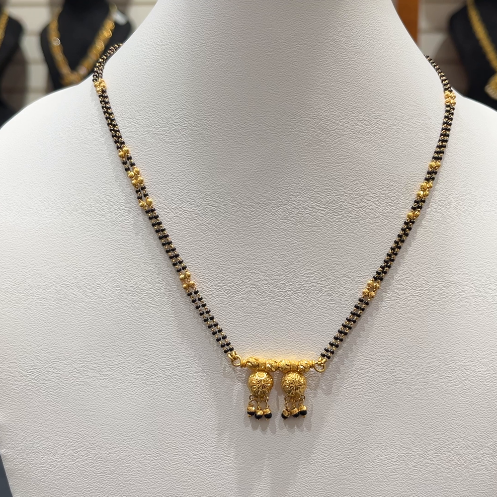 RS BROTHERS 8.948gms SHORT BLACK BEADS 22K Yellow Gold