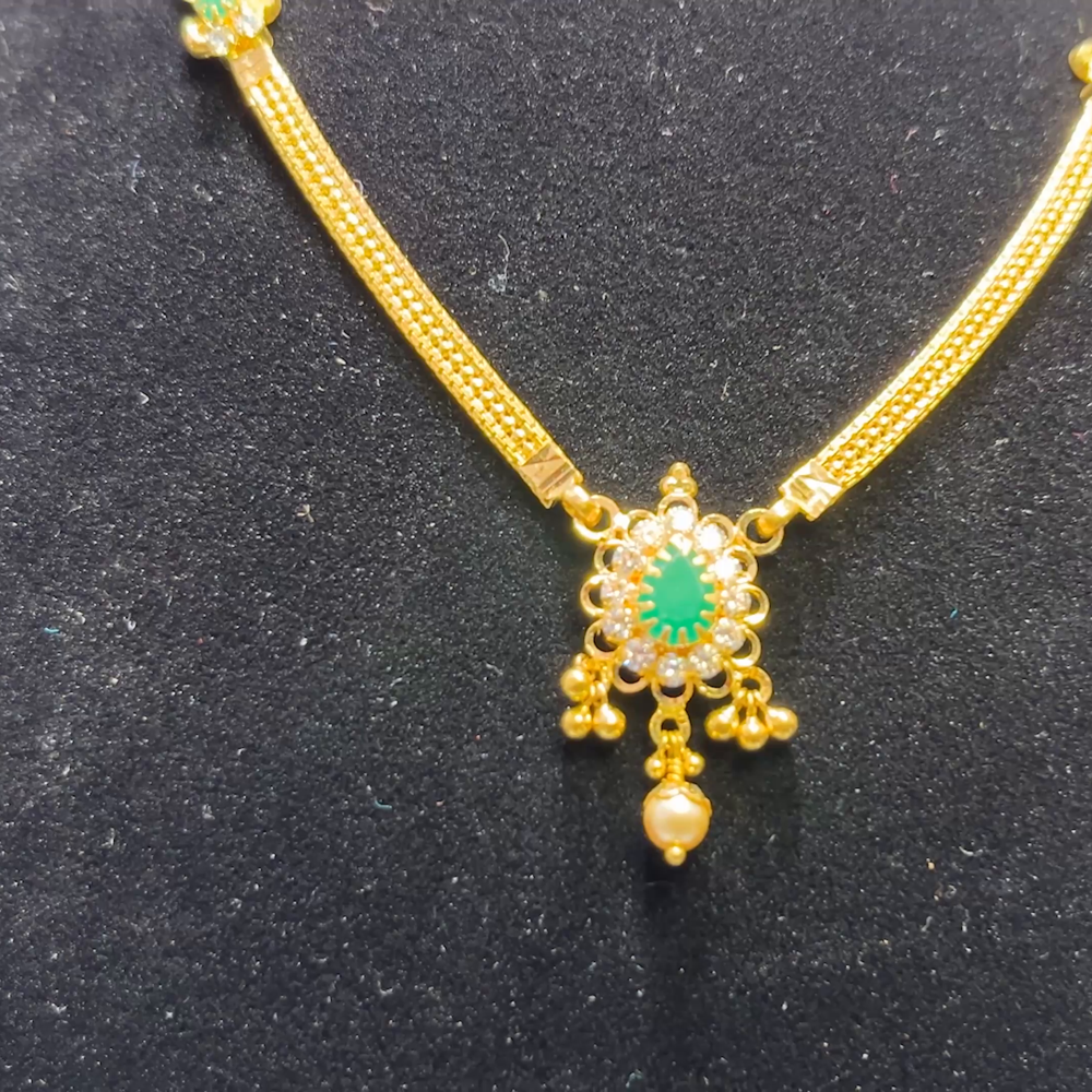 SOUTH INDIA 8.866gms NECKLACE 22K Yellow Gold